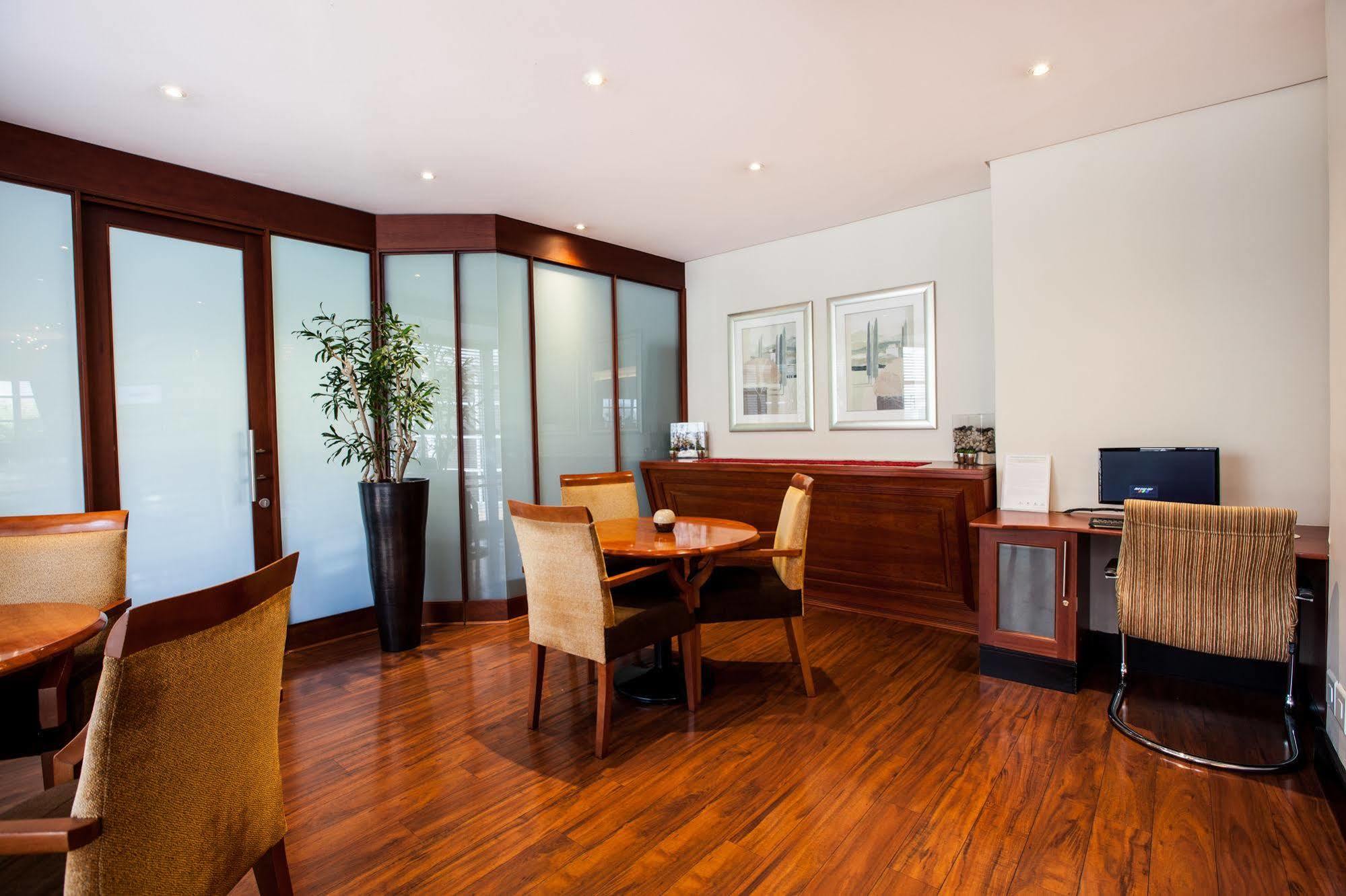 City Lodge Hotel Pinelands Cidade Do Cabo Exterior foto