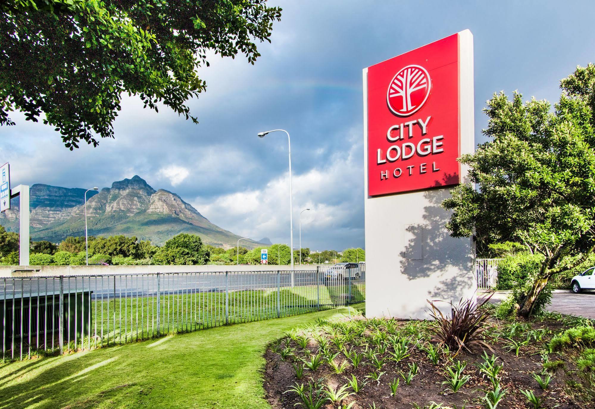 City Lodge Hotel Pinelands Cidade Do Cabo Exterior foto