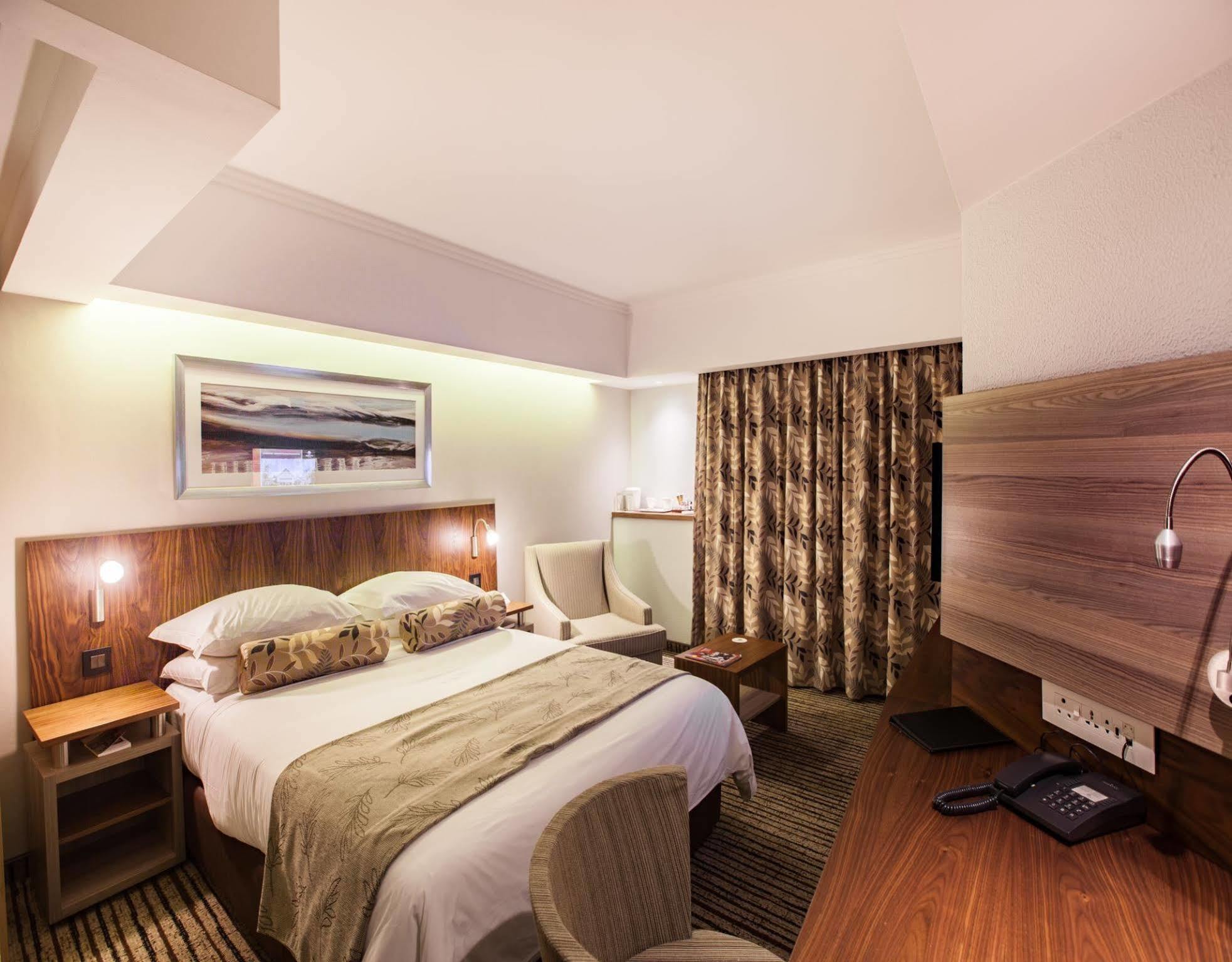 City Lodge Hotel Pinelands Cidade Do Cabo Exterior foto